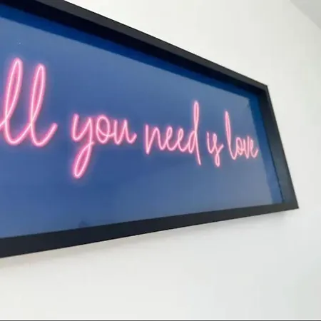 Chic 1 Bed Mcr Ap W/balcony- Sleeps 4 * Manchester