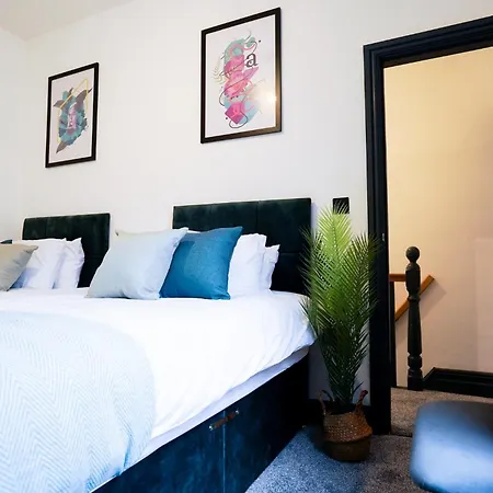 펜션 3-bed House In Near Old Trafford *