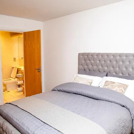 Luxury Apartment+secure Parking Manchester