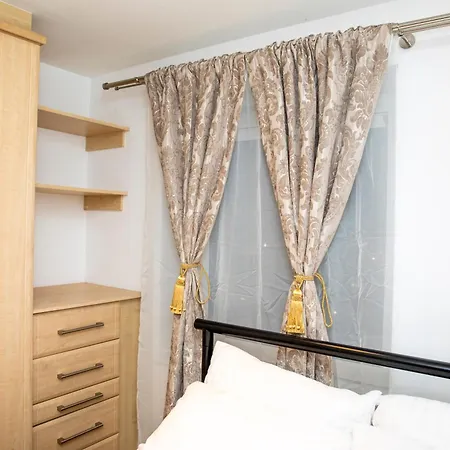 Apartament Luxury Apartment+secure Parking *