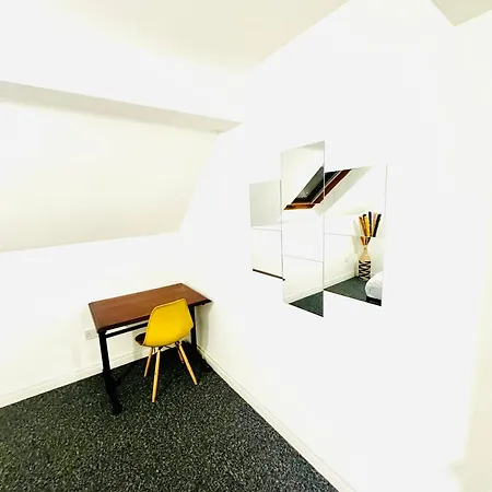 Albert * マンチェスター