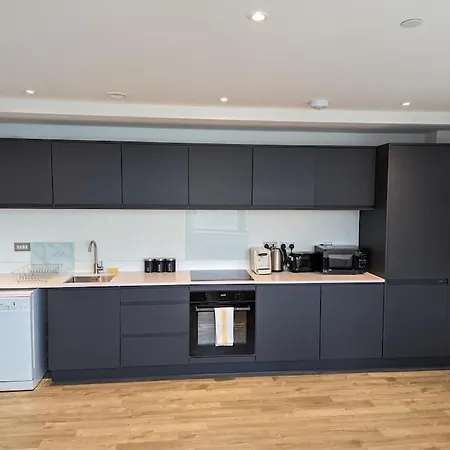 Lovely 1 Bed - Old Trafford דירה *