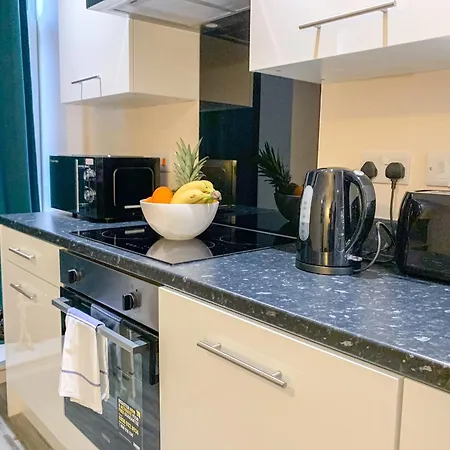 Stylish Living: 1br Apt Near Mcr Central Manchester