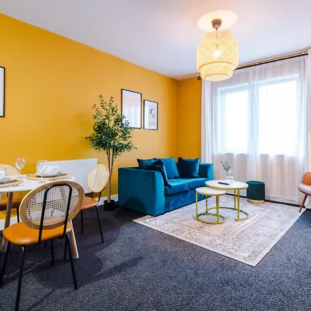 Elm , Collection Of Available Near Media , Free Parking Apartamento Mánchester