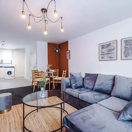 Apartament Luxurious 1-bedroom Apartment, Sleeps 4, Free Parking Manchester