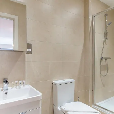 Spacious 2 Bed In Centre 아파트 맨체스터