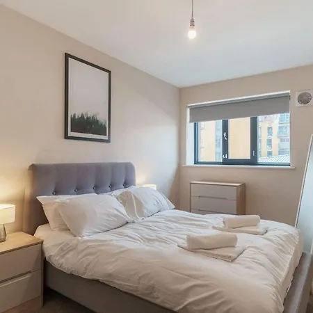 アパート Spacious 2 Bed In Centre