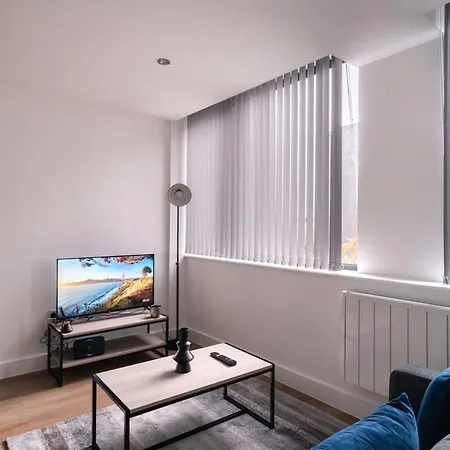 Zeni, Alexandra Rise Chic 1br Flat *