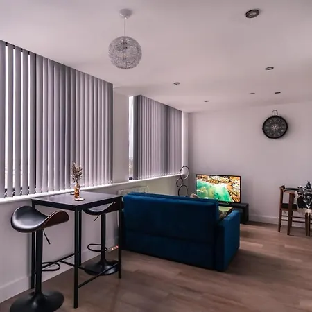 Zeni, Alexandra Rise Fab