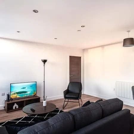 Stayzeni, Alexandra Rise 2 Bed Flat Apartment