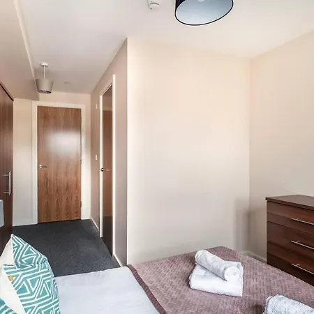 Modern & Bright 2 Bed In Daire *