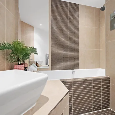 With Balcony & Secure Parking * Manchester