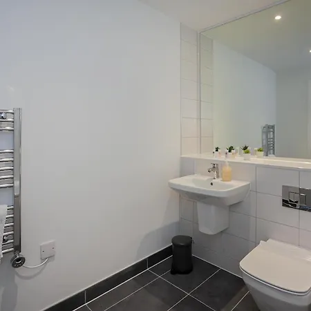 Spacious 2 Bed In Апартаменты