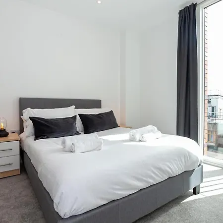 Апартаменты Spacious 2 Bed In Манчестер