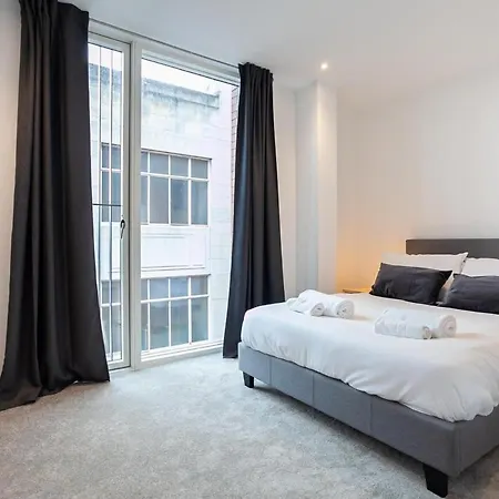 Апартаменты Spacious 2 Bed In *
