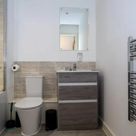Contemporary 1 Bedroom Salford * Манчестер