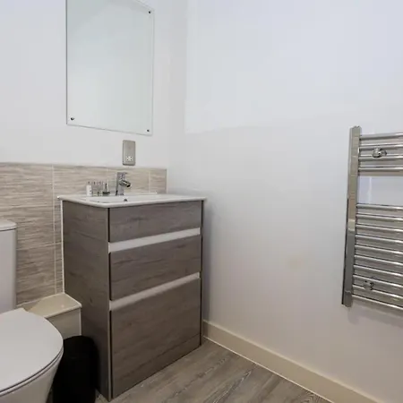 Contemporary 1 Bedroom Salford Манчестер