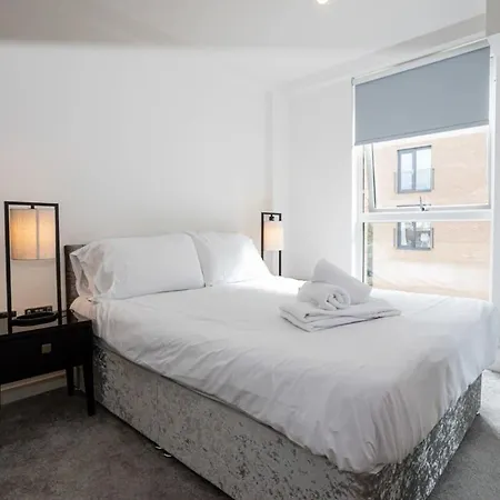 Contemporary 1 Bedroom Salford Манчестер