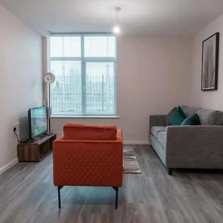 Apartment Modern 2 Bed In - Sleeps 4 *