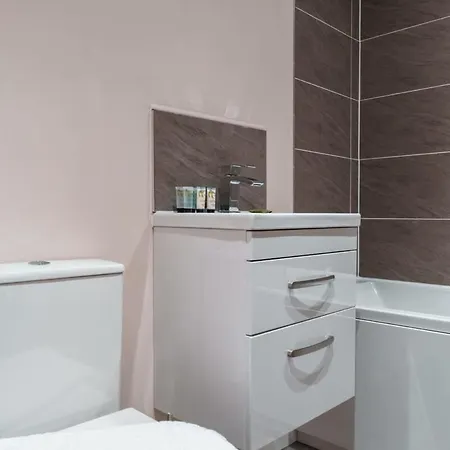 Apartmán Modern 2 Bed In - Sleeps 4 *