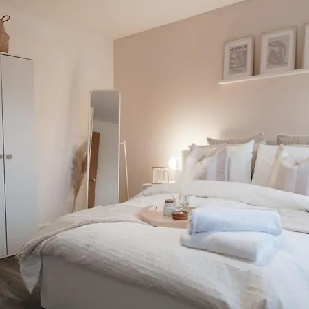 Lovely 2 Bed In - Sleeps 4