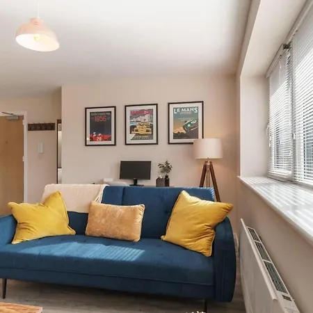 Апартаменты Fantastic 1 Bed - Sleeps 3