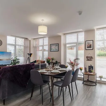 2 Bedroom Modern In 맨체스터