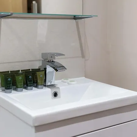Contemporary 1 Bed Flat - Sleeps 3 マンチェスター
