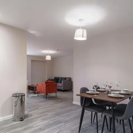 Hotel Bright 2 Bed - Sleeps 4 4*