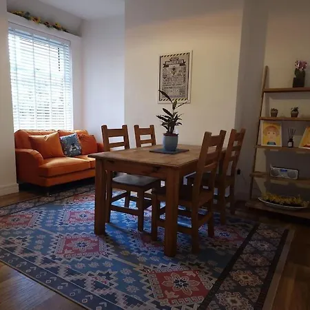 Gorgeous Edwardian Terrace In Old Trafford