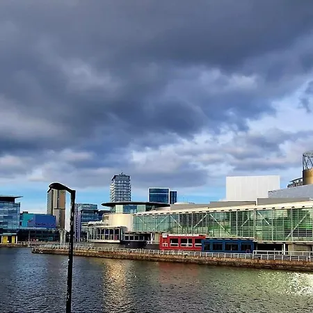 Vakantiehuis Gorgeous Edwardian Terrace In Old Trafford