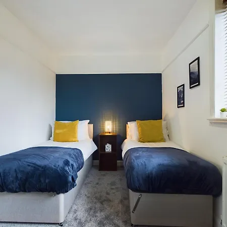 3 Bed In With Parking Appartement *