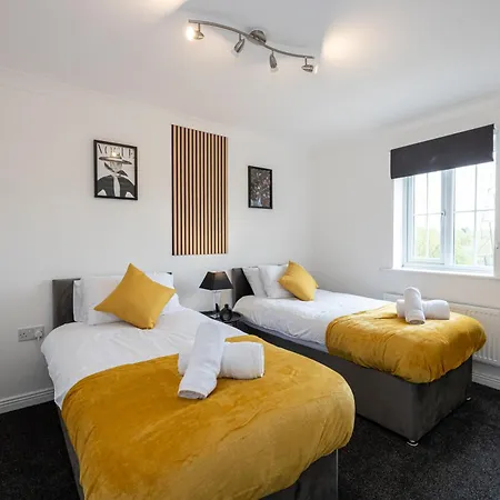Comfy House - Sleeps 14 - 14 Min To Centre Apartamento Mánchester