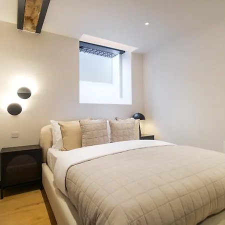 Апартаменты Omnia By The Heim Residences
