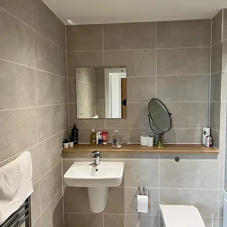 2bed In Media Within Walking Distance From Old Trafford Stadium Apartment Manchester