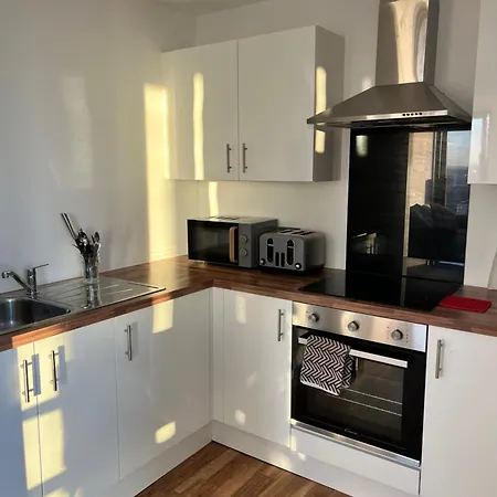 Apartment 2bed In Media Within Walking Distance From Old Trafford Stadium Manchester