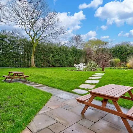 Luxury King Near Royal Hospital - Pass The Keys マンチェスター