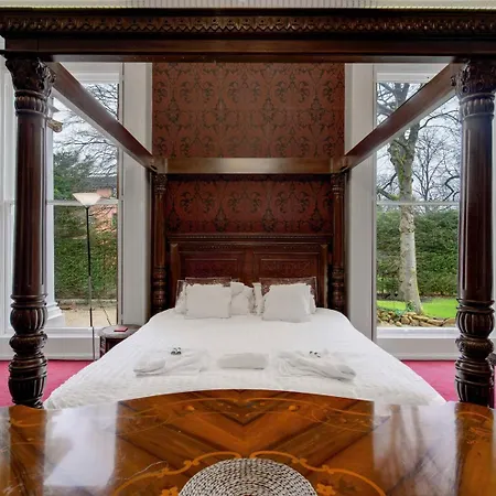 Luxury King Near Royal Hospital - Pass The Keys *