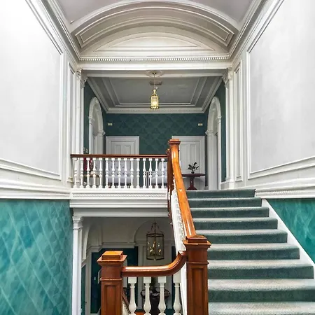 アパート Luxury King Near Royal Hospital - Pass The Keys *