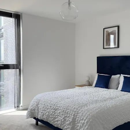 Luxury By Noire Apartment