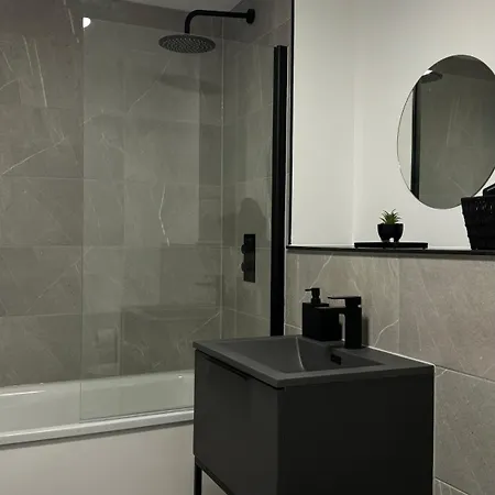 Luxury By Noire Manchester