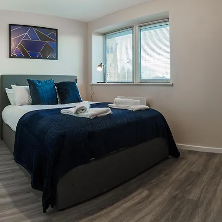 Modern Apartment, Free Parking For Two, Smart Tvs, Location Apartamento