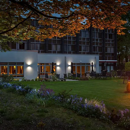 Western Pinewood Manchester Airport-wilmslow Wilmslow