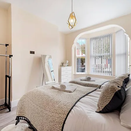 Σπίτι διακοπών Pass The Keys Urban Oasis - Spacious 4 Bedroom House Close To