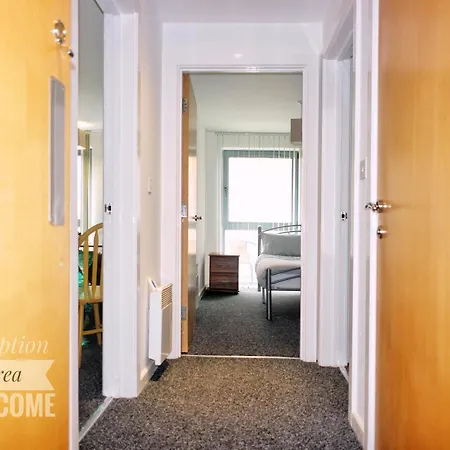 דירה 2 Bed Ensuite With Balcony And Free Onsite Secure Parking מנצ'סטר