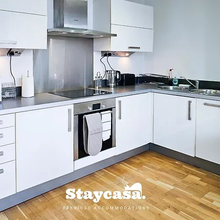 アパート Serene One-bedroom With Amazing Views! *