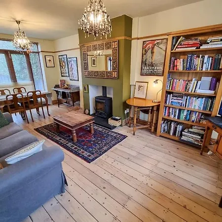 3-bedroom House In Chorlton Full Of Character Holiday home