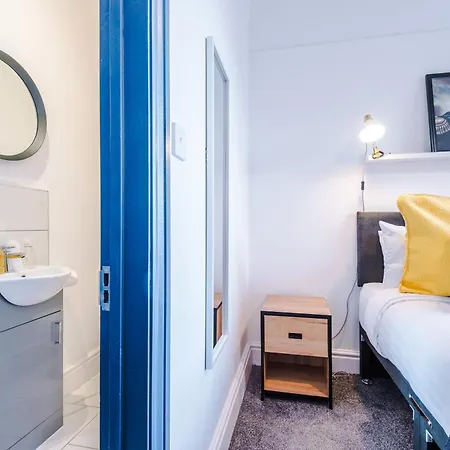 Barton House - Sleeping 10 別荘 マンチェスター