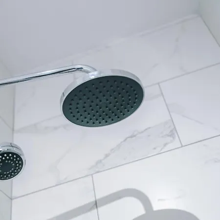 Barton House - Sleeping 10 * マンチェスター