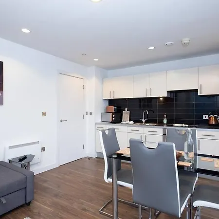 Stylish Mediacity 2bed, Sleeps 6, Amazing Views